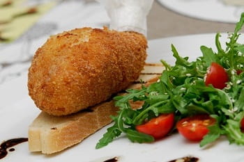 Котлета по-киевски с грибной начинкой