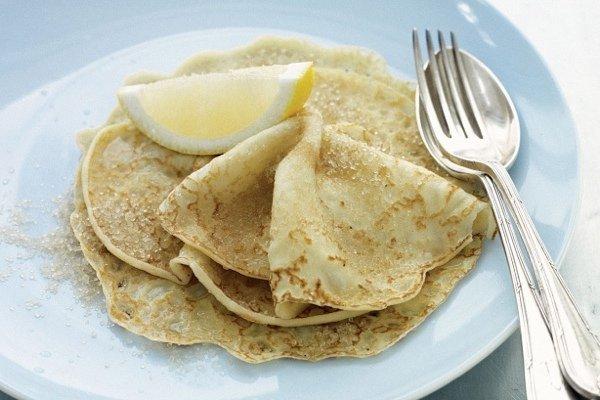 Англия — блины с сахаром и лимоном