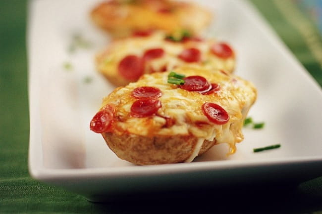 Пицца, запеченная в картофеле
