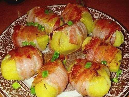 Картофель в беконе