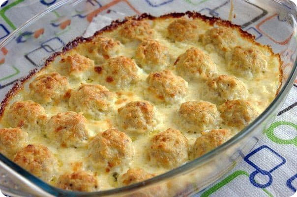 Мясные шарики в сырном соусе