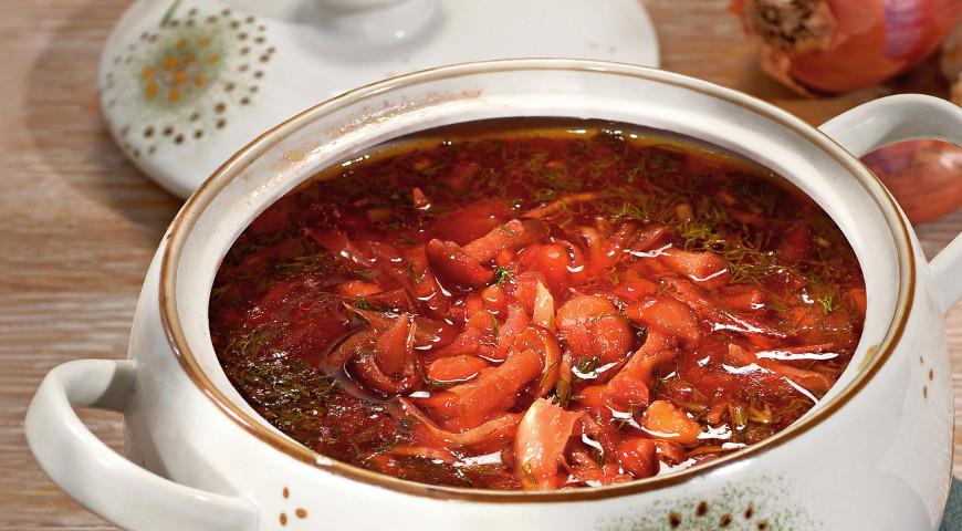 Борщ с фасолью и грибами