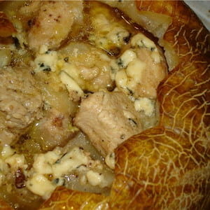 Мясо птицы, запеченное в дыне
