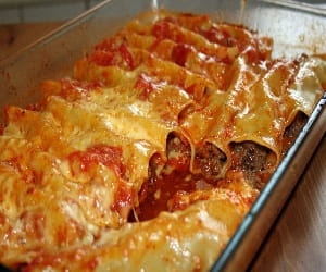 Фаршированые каннеллони с сыром