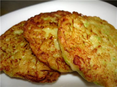 Кабачковые оладьи с сыром