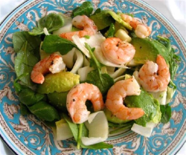 Креветки с рукколой