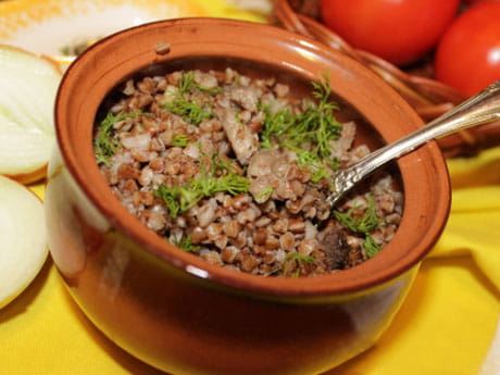 Гречка с мясом в горшочке