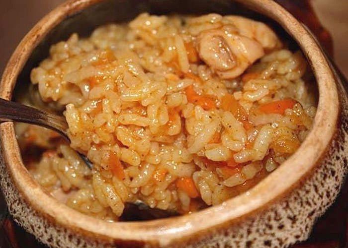 Куриный плов в горшочках