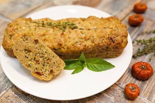 Кекс из кабачков и козьего сыра
