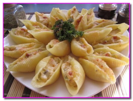 «Жульен» в макаронных ракушках