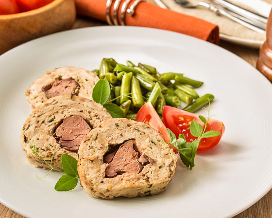 Рулет из курицы с печенью