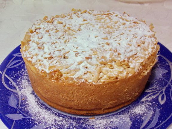 Шарлотка с кремом
