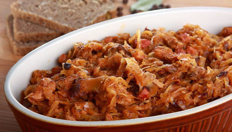Ароматная и сочная капуста, жареная с чесноком