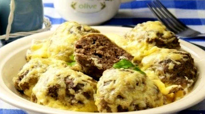 Макароны с моцареллой, томатами