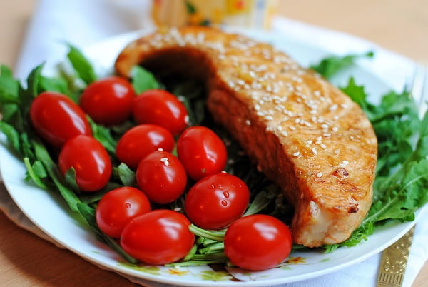 Форель с орехами
