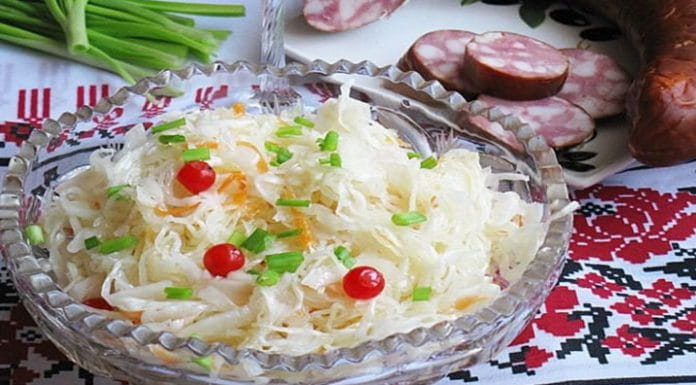 Хрустящая квашеная капуста