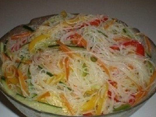 Салат «Фунчоза» с овощами