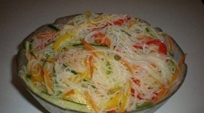 Салат «Фунчоза» с овощами