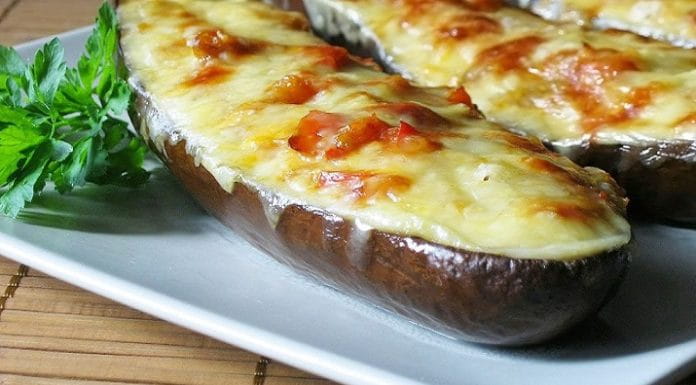 Лодочки из баклажанов