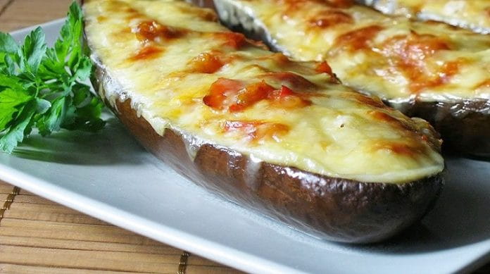 Лодочки из баклажанов