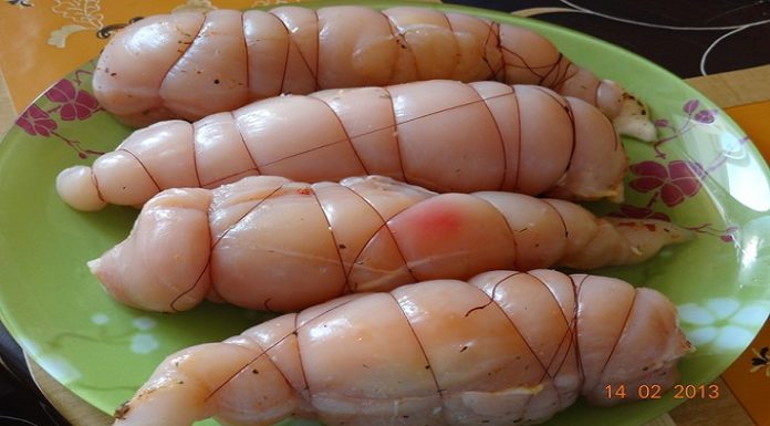 Рулетики из куриного филе