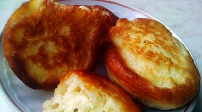 Пышные оладушки на дрожжах