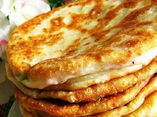 Сырные лепешки на кефире в сковороде