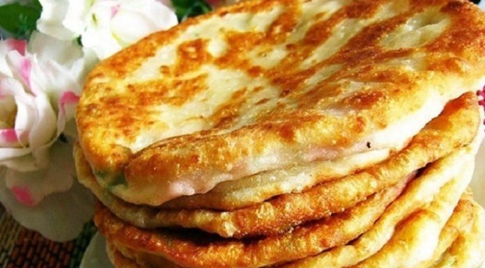 Сырные лепешки на кефире в сковороде