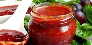 Очень простой домашний салат из красной свеклы