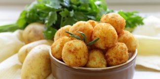 Пышный и вкусный пирог-пятиминутка