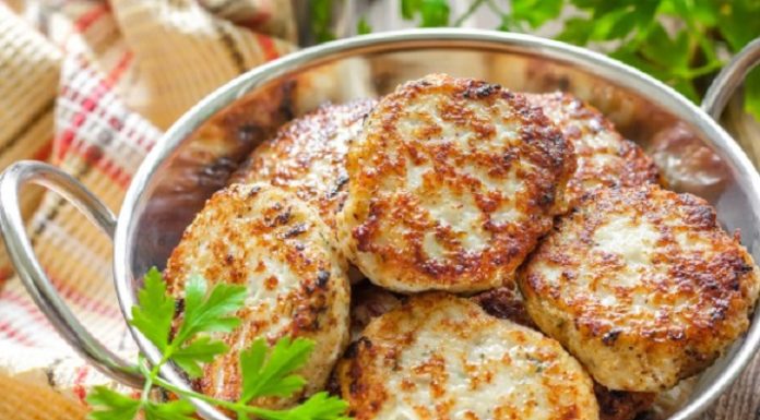 Куриные котлеты с беконом и сыром