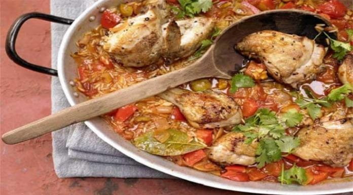 Тушёная курица по-испански
