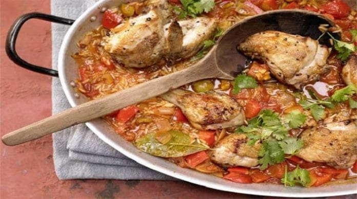 Тушёная курица по-испански