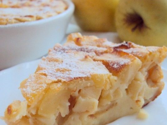 Творожная запеканка с яблоками