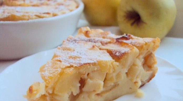 Творожная запеканка с яблоками