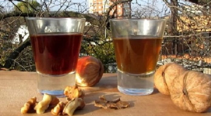 Целебная настойка из грецкого ореха