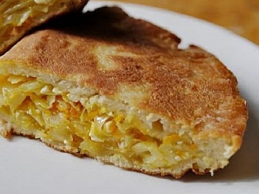 Пирог «Шарлотка с капустой»