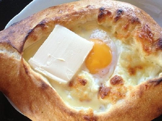 Хачапури по-аджарски