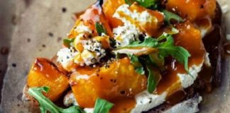 Салат из свежей капусты с курицей