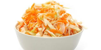 Салат с капустой, яблоками и апельсинами
