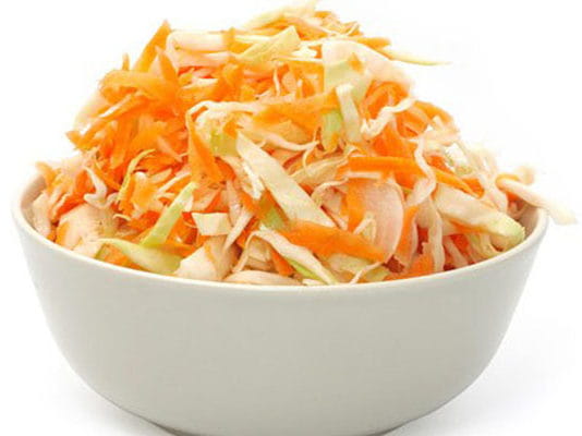 Салат с капустой, яблоками и апельсинами
