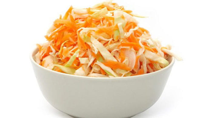 Салат с капустой, яблоками и апельсинами