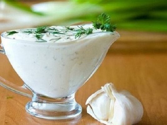 ТОП-9 домашних соусов, которыми можно заменить майонез