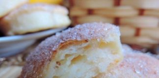 11 необычных салатов из клубники