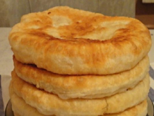 Лепешки на кефире с начинкой