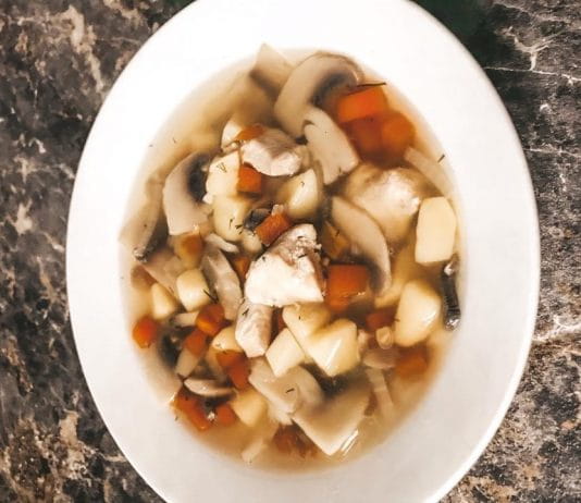 Суп с курицей и шампиньонами