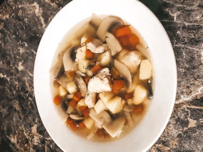 Суп с курицей и шампиньонами
