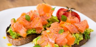 Неописуемая вкуснятина&nbsp;— куриный рулет с черносливом