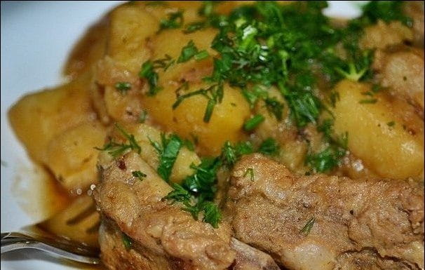 Картошка с ребрышками в казане