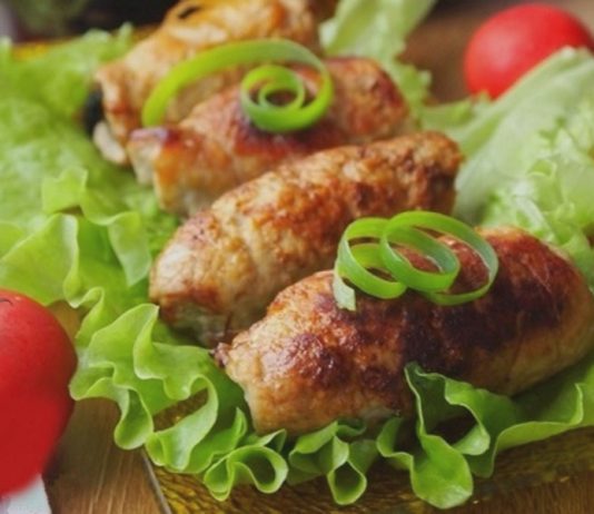 Биточки из свинины и сыра в духовке